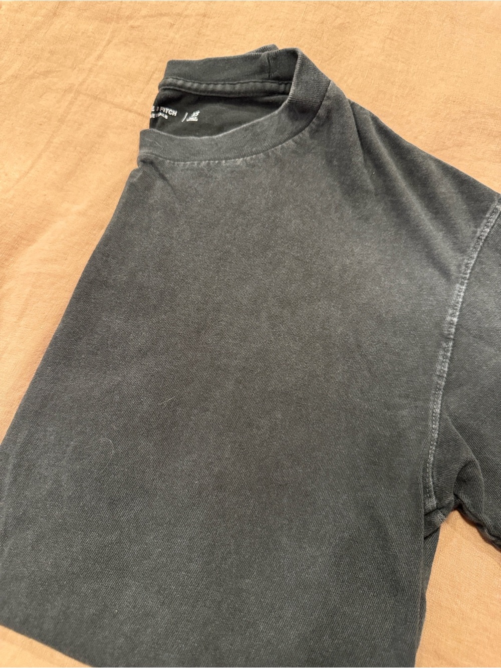 Bundle of 3 Abercrombie Soft A&F Essentials Relaxed Tees - Picture 4 of 4